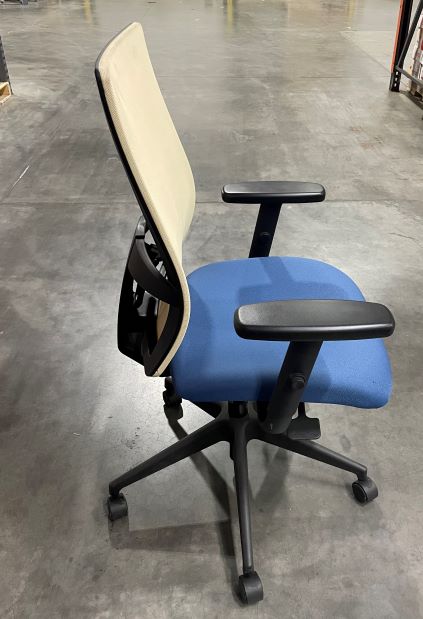 AFFINITY CHAIR WITH BLUE SEAT