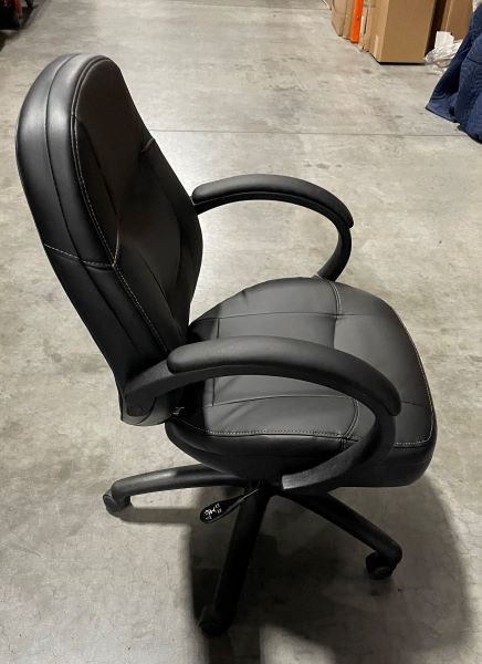 EXECUTIVE BLACK LEATHER CHAIR 